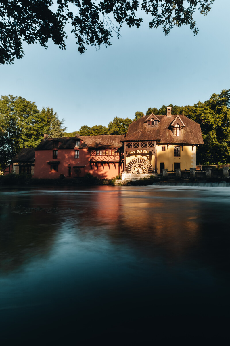 moulin_de_fourges_a_vexin-sur-epte_-_refuse_to_hibernate-refuse_to_hiber.jpg