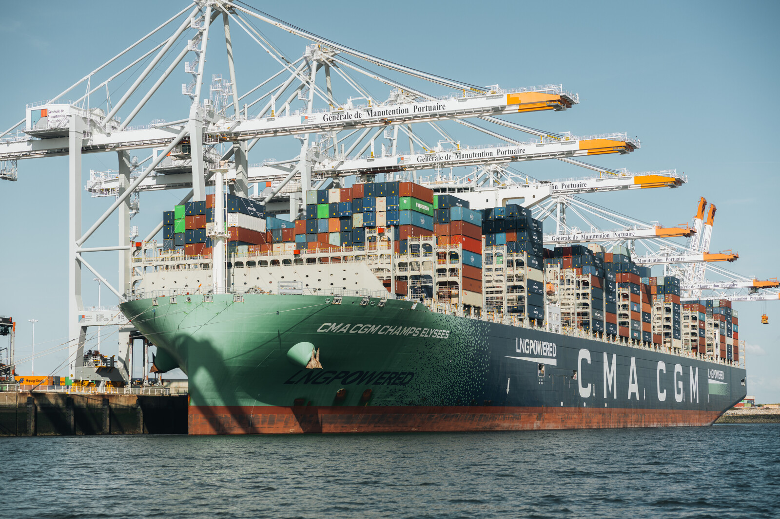 Porte-conteneurs dans le port du Havre @ P. Galliot_Région Normandie