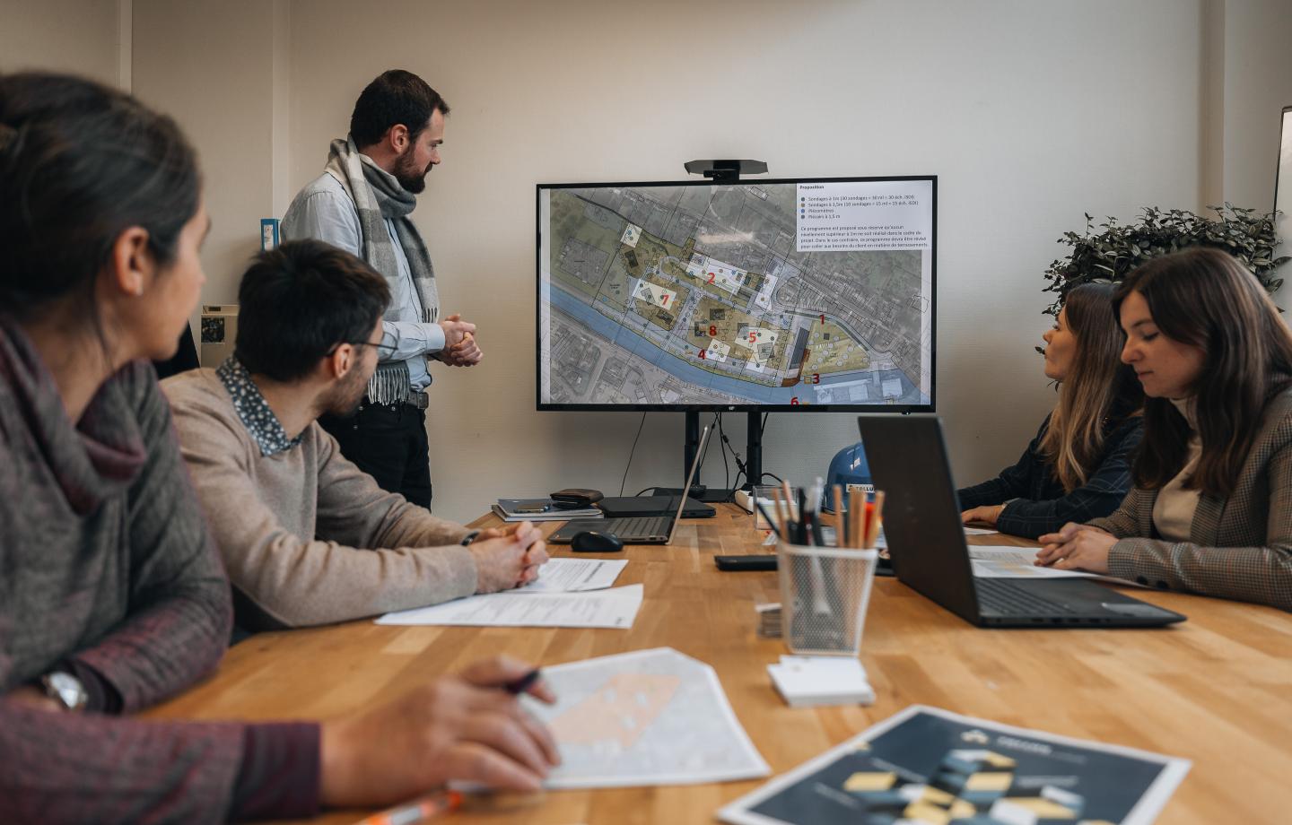 Tellux dans ses locaux à Petit-Couronne