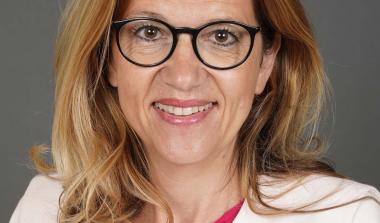 Stéphanie YON-COURTIN