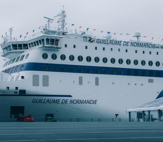 Capitaine du ferry Guillaume de Normandie à Ouistreham. Crédit P.Galliot_Région Normandie