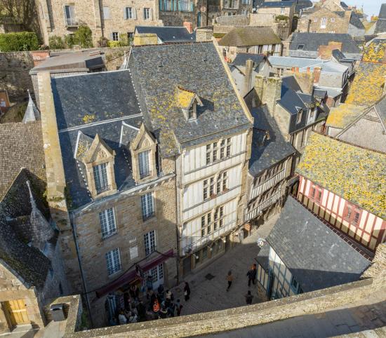 maisons_saint_pierre_et_la_sirene_-_mt_st_michel_-_carnaud_poirier_region_normandie