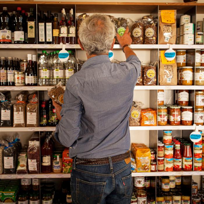 Barnabé l'épicier (crédit : Julien Ysebaert)