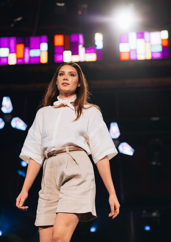 Fêno, défilé de mode sut le thème des créations de vêtements en lin de Normandie