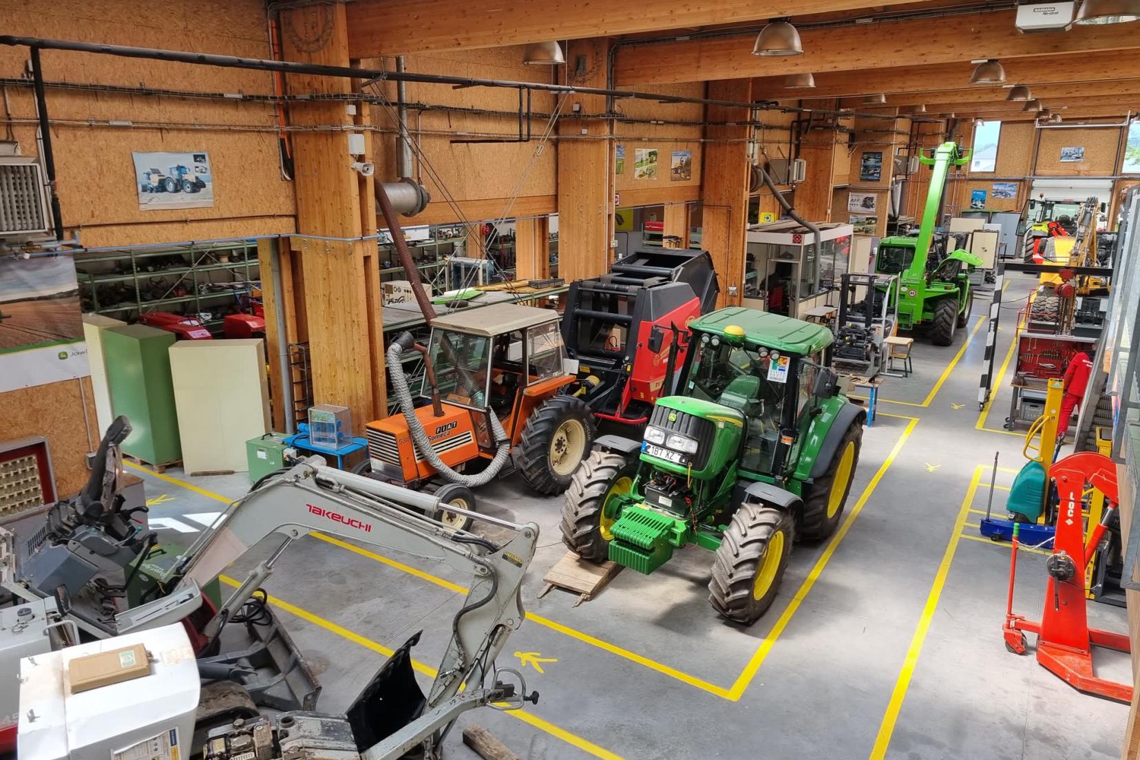 lycee_jean_rostand_offranville_maintenance_vehicules_agricoles_2.jpg